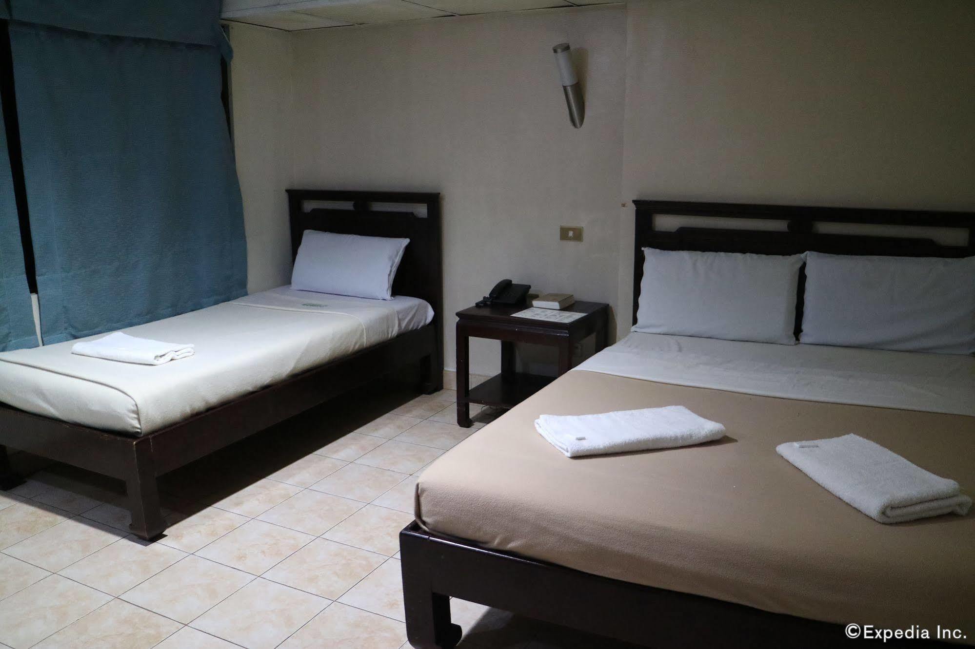 City Corporate Inn Iloilo City Exteriör bild