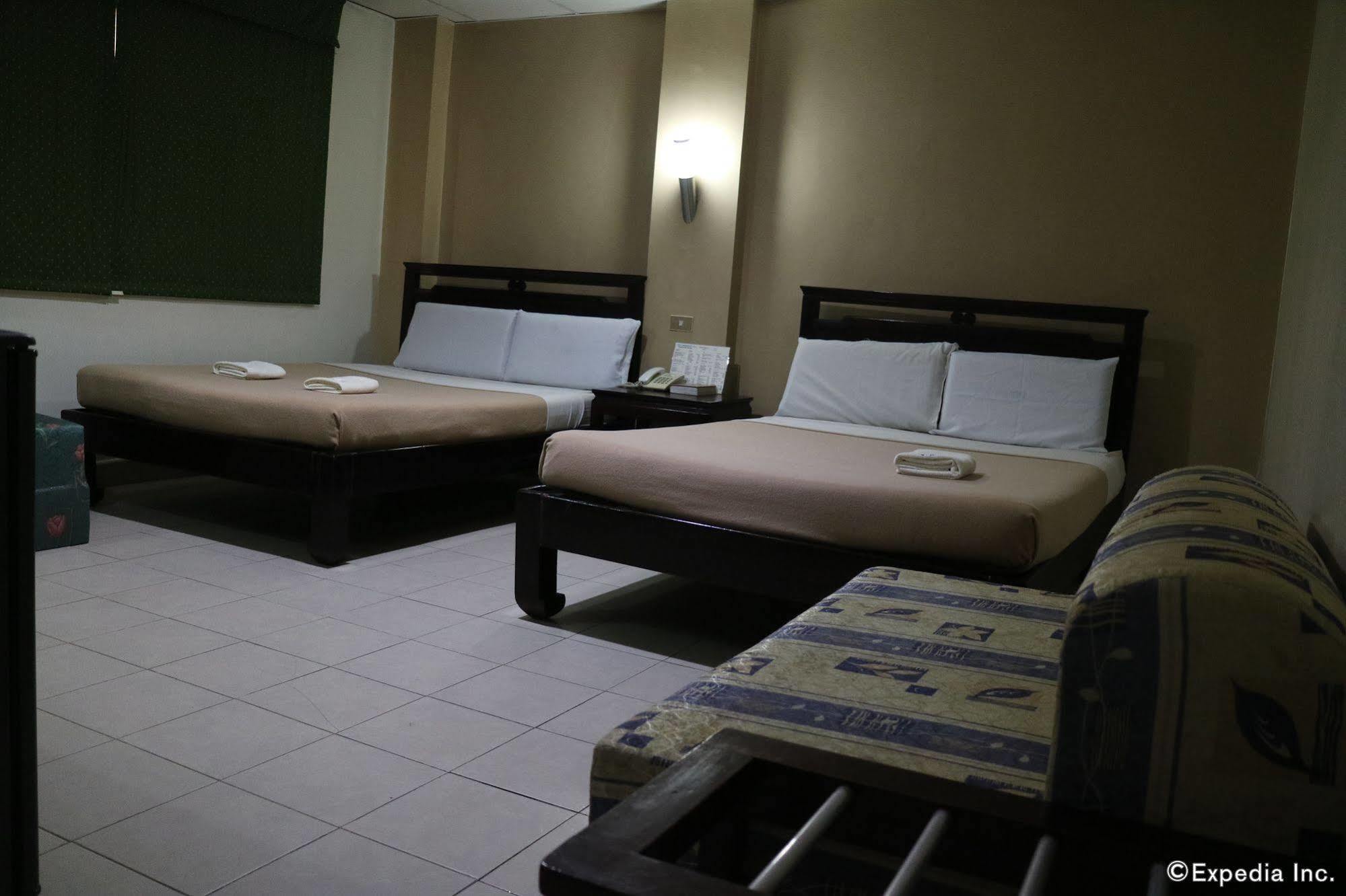 City Corporate Inn Iloilo City Exteriör bild