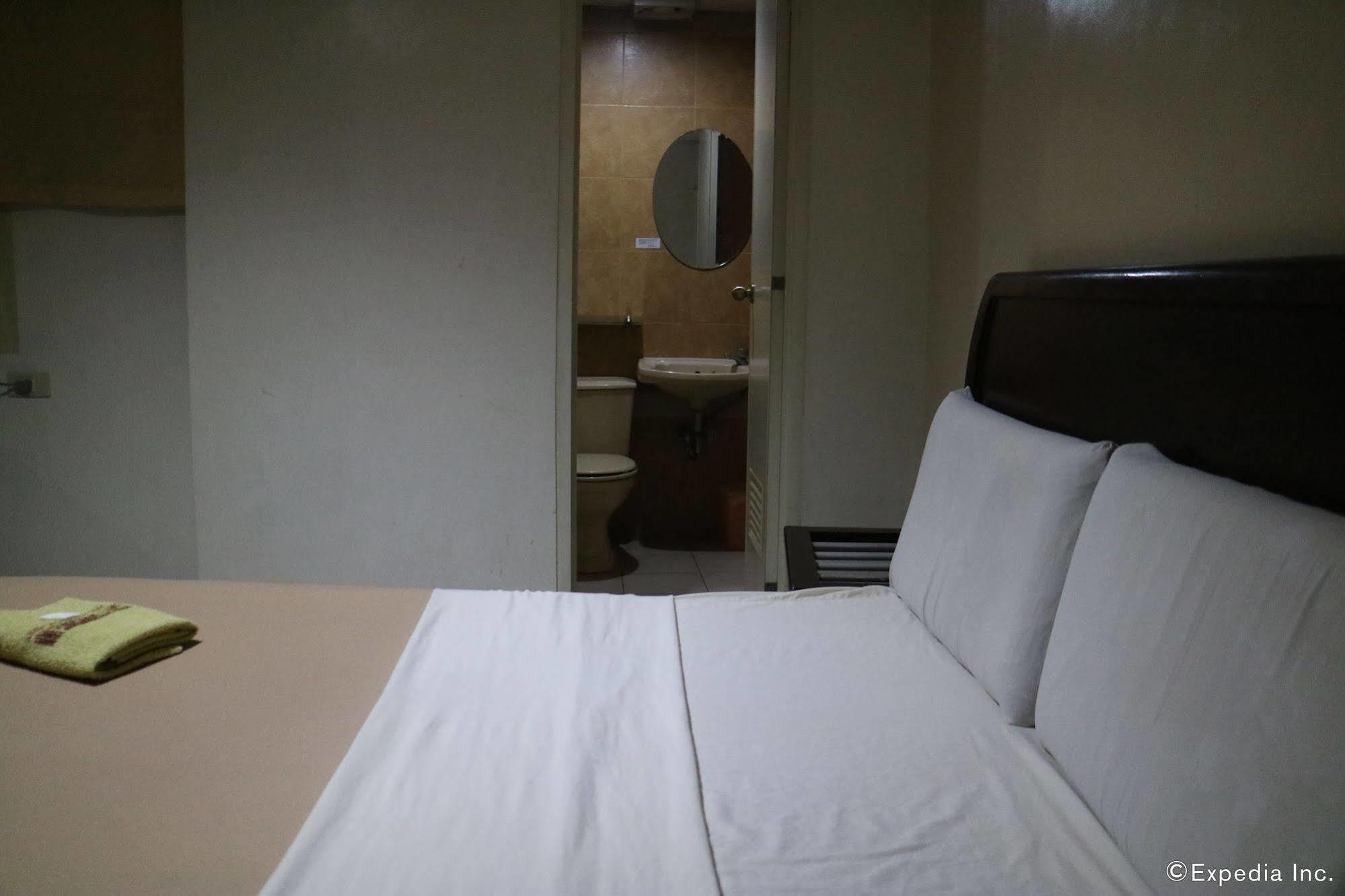 City Corporate Inn Iloilo City Exteriör bild